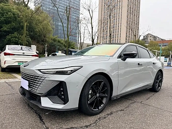 Changan UNI-V 2022 1.5T smart pilot model купить на сайте DeffCars