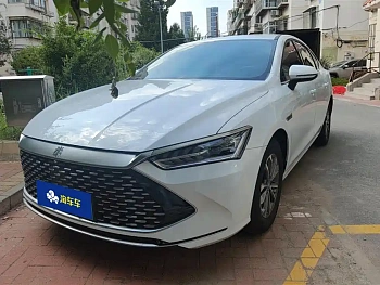 Qin PLUS 2024 Honor Edition DM-i 55KM Leading Model купить по цене 1 917 868 ₽  на сайте DeffCars