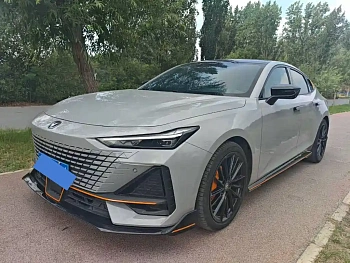 Changan UNI-V 2022 1.5T Sports Edition купить по цене 2 128 934 ₽  на сайте DeffCars