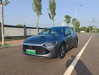 Qin PLUS 2024 Honor Edition DM-i 55KM Leading Model купить по цене 1 899 937 ₽  на сайте DeffCars