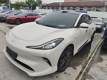 Zhiji LS6 2025 Smart Lizard Driving Edition купить на сайте DeffCars