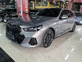 BMW 5 Series 2025 530Li Leading M Sports Package купить на сайте DeffCars