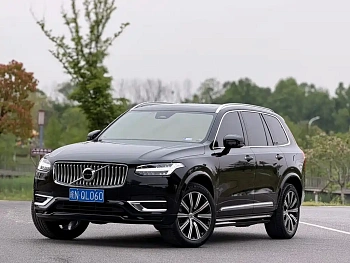 Volvo XC90 2023 B5 Smart Deluxe Edition 5-seater купить на сайте DeffCars