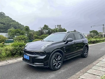 Lynk & Co 01 2021 2.0TD Two-wheel drive Pro купить по цене 2 237 333 ₽  на сайте DeffCars