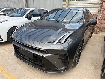 Lynk & Co 03 2023 model 1.5TD DCT Plus купить по цене 2 093 300 ₽  на сайте DeffCars