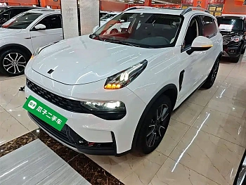 Lynk & Co 01 2021 2.0TD Two-wheel drive Pro купить по цене 2 310 769 ₽  на сайте DeffCars