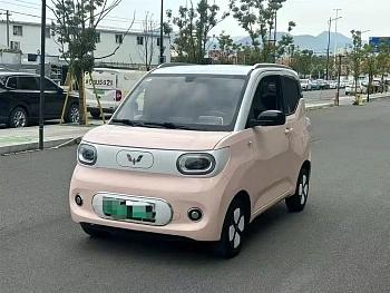 Hongguang MINIEV 2024 third generation 215km advanced version купить на сайте DeffCars