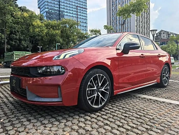 Lynk & Co 03 2019 model 1.5TD DCT Pro version Guo VI купить по цене 1 846 413 ₽  на сайте DeffCars