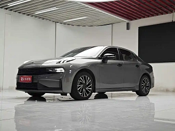 Lynk & Co 03 2021 model 2.0TD automatic power Plus купить по цене 2 080 831 ₽  на сайте DeffCars