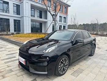 Lynk & Co 03 2022 model 1.5TD DCT Plus купить по цене 1 847 639 ₽  на сайте DeffCars