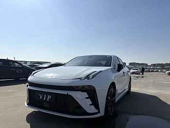 Lynk & Co 03 2023 model 1.5TD DCT Plus купить по цене 2 212 675 ₽  на сайте DeffCars