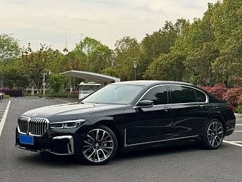 BMW 7 Series 2016 730Li Leading Model купить на сайте DeffCars