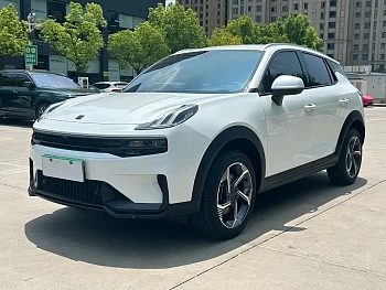Lynk & Co 06 2023 Remix 1.5T Power Pro купить по цене 2 364 120 ₽  на сайте DeffCars