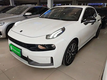 Lynk & Co 03 2021 model 2.0TD automatic power champion version купить по цене 2 200 013 ₽  на сайте DeffCars