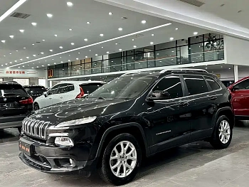 Liberty Light 2017 2.4L Leading Edition купить на сайте DeffCars