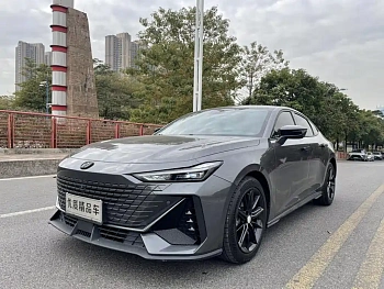 Changan UNI-V 2022 1.5T Premium Model купить на сайте DeffCars