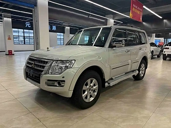 Pajero imported 2020 3.0L automatic standard version купить на сайте DeffCars