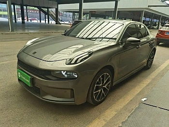 Lynk & Co 03 2021 1.5TD DCT Champion Edition купить по цене 1 871 716 ₽  на сайте DeffCars