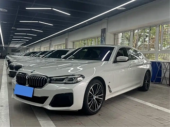 BMW 5 Series 2022 530Li Leading M Sports Package купить на сайте DeffCars