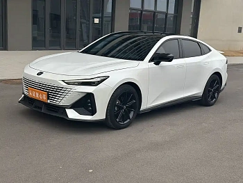 Changan UNI-V 2022 1.5T premium model купить на сайте DeffCars