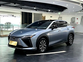 Lexus RZ 2023 450e four-wheel drive version купить по цене 3 925 699 ₽  на сайте DeffCars