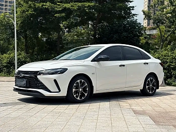 Cruze 2023 1.3T light hybrid automatic exclusive version купить по цене 1 889 834 ₽  на сайте DeffCars