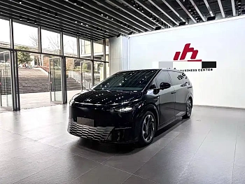 Xpeng X9 2024 640 four-wheel drive high performance Max купить на сайте DeffCars