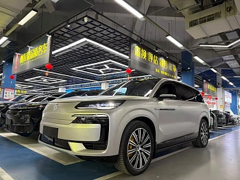 Denza N9 2025 flagship model купить на сайте DeffCars