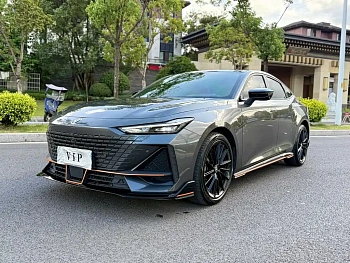 Changan UNI-V 2023 1.5T Sports Edition купить по цене 2 023 462 ₽  на сайте DeffCars