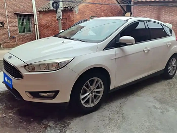 Focus 2017 hatchback EcoBoost 125 automatic super stylish smart mobility version купить на сайте DeffCars