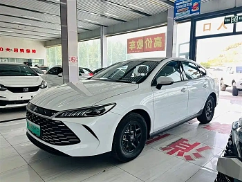 Qin PLUS 2025 DM-i Intelligent Driving Edition 55KM Leading Model купить по цене 2 104 654 ₽  на сайте DeffCars