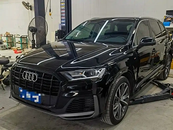 Audi Q7 2023 55 TFSI quattro S line sporty купить на сайте DeffCars