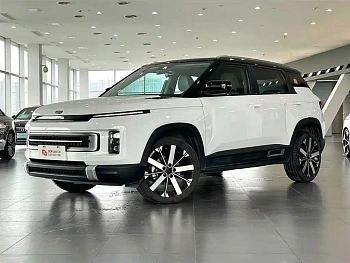 Geely ICON 2023 1.5TD Chocolate Alcohol Edition купить по цене 2 151 429 ₽  на сайте DeffCars