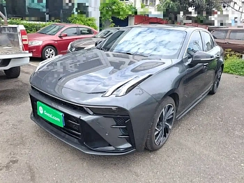 Lynk & Co 03 2025 1.5TD DCT Champion Edition Pro купить на сайте DeffCars