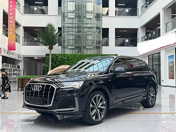 Audi Q7 2020 55 TFSI quattro S line sporty купить по цене 6 336 783 ₽  на сайте DeffCars