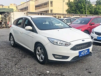Focus 2017 hatchback 1.6L automatic comfort smart mobility version купить на сайте DeffCars