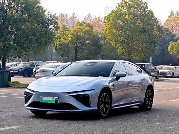 Nezha S 2023 pure electric 520km rear drive Lite version купить на сайте DeffCars