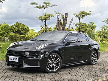 Lynk & Co 03 2022 model 2.0TD DCT Power Pro купить по цене 2 059 161 ₽  на сайте DeffCars