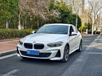 BMW 1 Series 2021 facelift 120i M sports version купить на сайте DeffCars