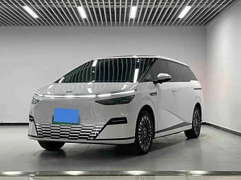 Xpeng X9 2025 pure electric 740 long battery life Max купить на сайте DeffCars