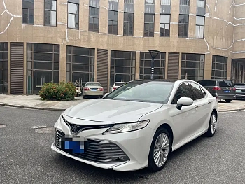 Camry 2018 2.5G Deluxe Edition купить на сайте DeffCars