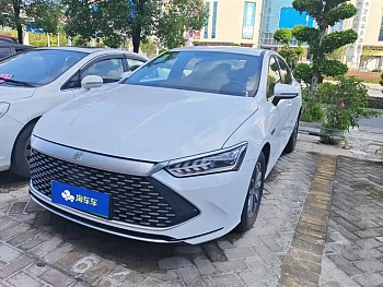 Qin PLUS 2024 Honor Edition DM-i 55KM Leading Model купить по цене 2 104 654 ₽  на сайте DeffCars