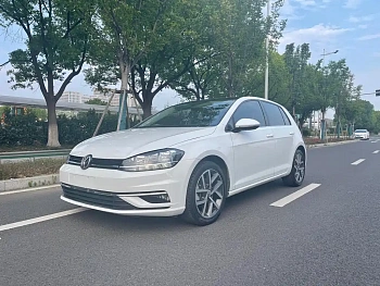 Golf 2020 Beloved Edition 280TSI DSG Comfortable купить по цене 1 972 376 ₽  на сайте DeffCars