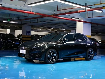 Lynk & Co 07 EM-P 2026 Model 126 Long Battery Life Ultra купить на сайте DeffCars