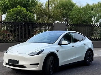 Model Y 2023 rear-wheel drive version купить на сайте DeffCars