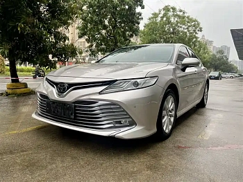 Camry 2018 2.0G Deluxe Edition купить на сайте DeffCars