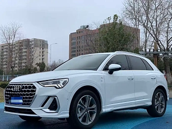 Audi Q3 2024 40 TFSI Fashionable and Dynamic купить на сайте DeffCars