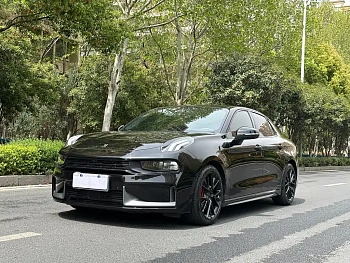 Lynk & Co 03 2022 model 1.5TD DCT Power Pro купить по цене 1 923 482 ₽  на сайте DeffCars