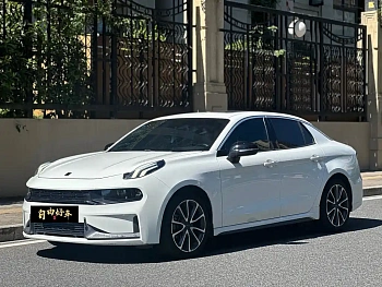Lynk & Co 03 2019 model 1.5TD DCT Power Edition Guo VI купить по цене 1 894 567 ₽  на сайте DeffCars