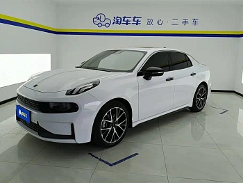 Lynk & Co 03 2021 model 2.0TD automatic power champion version купить по цене 2 177 140 ₽  на сайте DeffCars